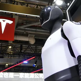 Tesla выплатит Илону Маску $1 трлн