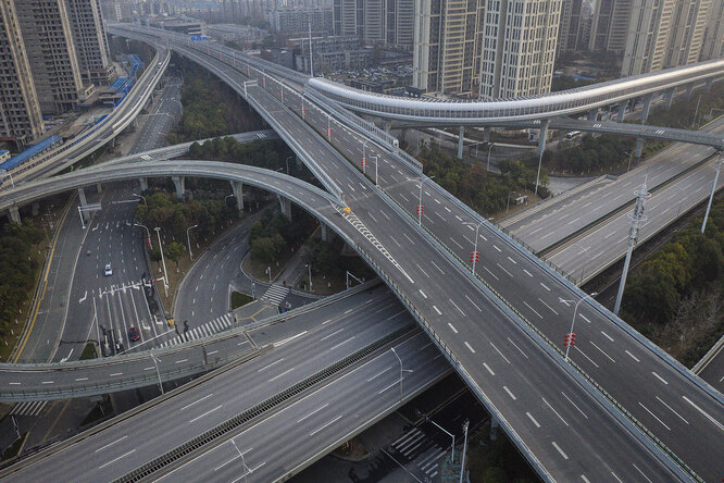 An aerial view of the roads and bridges are seen on February 3, 2020 in Wuhan, Hubei province, China. The number of those who have died from the Wuhan coronavirus, known as 2019-nCoV, in China climbed to 361 and cases have been reported in other countries including the United States, Canada, Australia, Japan, South Korea, India, the United Kingdom, Germany, France, and several others. (Photo by Getty Images)