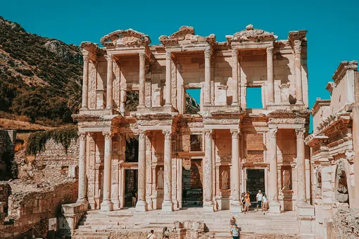 Эфес — одна из главных культурных достопримечательностей Турции