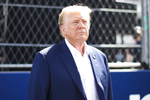 В Капитолии штата Колорадо заменили «искаженный» портрет Дональда Трампа В Капитолии штата Колорадо заменили «искаженный» портрет Дональда Трампа