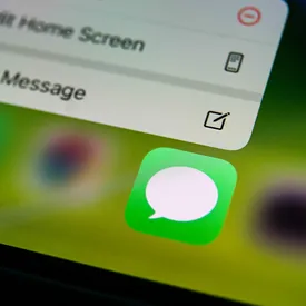 Британский бизнесмен требует от Apple £5 млн. Его жена нашла на компьютере адресованные проституткам сообщения, которые он удалил с телефона