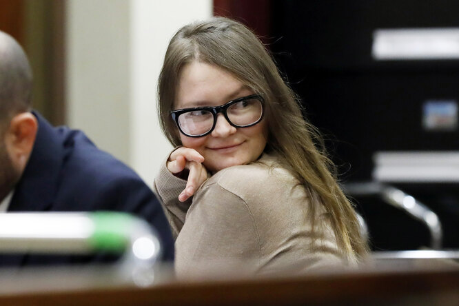 Анна Сорокина в Верховном суде штата Нью-Йорк, 27 марта 2019 года. Анна Сорокина в Верховном суде штата Нью-Йорк, 27 марта 2019 года.