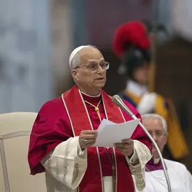 Папа римский раскритиковал высокие зарплаты Илона Маска и других глав компаний Папа римский раскритиковал высокие зарплаты Илона Маска и других глав компаний