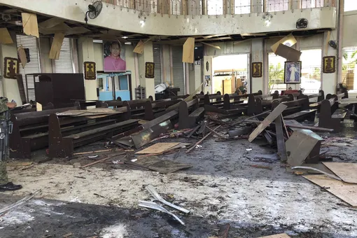 20 человек погибли при взрыве в католической церкви на Филиппинах