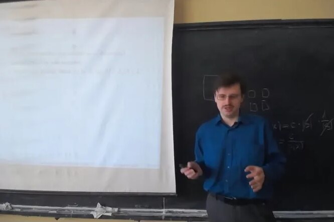 Преподавателя ВШЭ и МГУ приговорили к 13 годам колонии по делу о педофилии Преподавателя ВШЭ и МГУ приговорили к 13 годам колонии по делу о педофилии