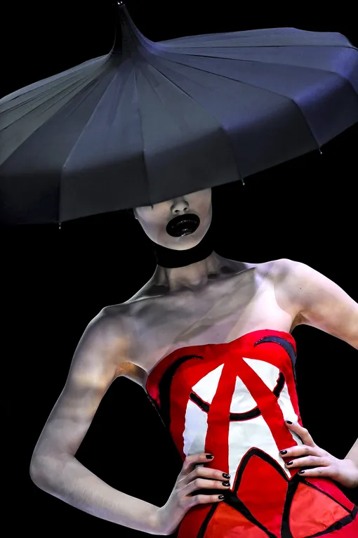 Alexander McQueen осень-зима 2009 Alexander McQueen осень-зима 2009