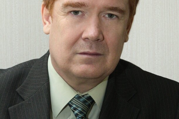 Владимир Елистратов