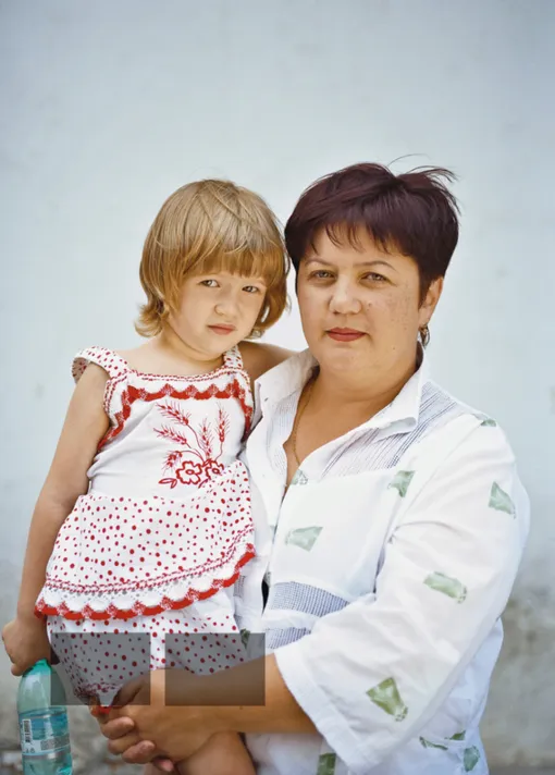 Амина Дзапарова, 4 года. Залина Левина, 43 года