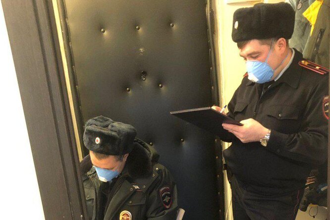 Помещенный на карантин в своей квартире москвич решил вынести мусор. На него составили протокол Помещенный на карантин в своей квартире москвич решил вынести мусор. На него составили протокол