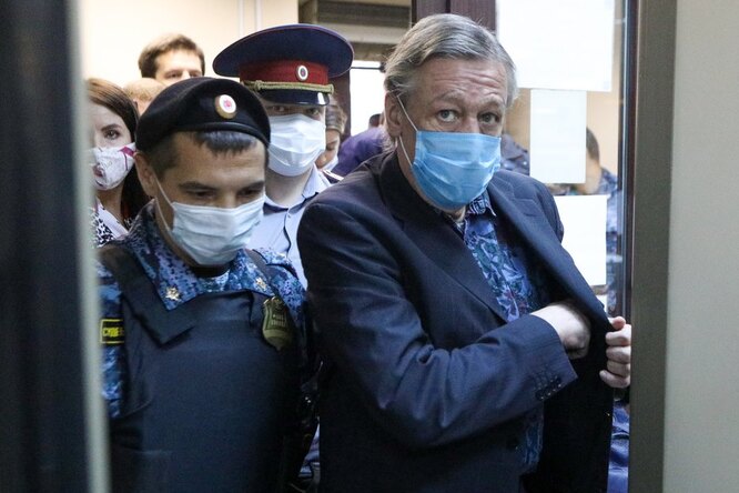 Ефремов прочитает сотрудникам СИЗО пьесу Ивана Охлобыстина о Древнем Риме Ефремов прочитает сотрудникам СИЗО пьесу Ивана Охлобыстина о Древнем Риме