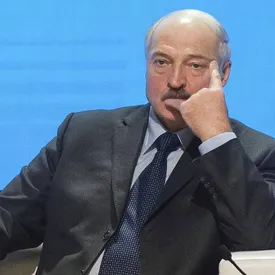 «Я стою перед вами на коленях впервые в жизни»: Александр Лукашенко пришел на митинг в Минске. Главное из речи президента «Я стою перед вами на коленях впервые в жизни»: Александр Лукашенко пришел на митинг в Минске. Главное из речи президента