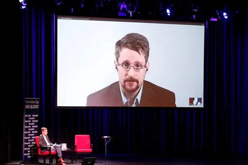 Власти США подали иск против Сноудена из-за выхода его мемуаров