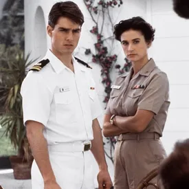 Деми Мур рассказала, что Том Круз был «очень смущен» ее беременностью во время съемок фильма «Нескольких хороших парней»