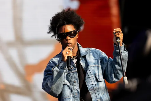 Певец D4vd стал главным подозреваемым в деле об убийстве 15-летней девушки, найденной мертвой в его машине