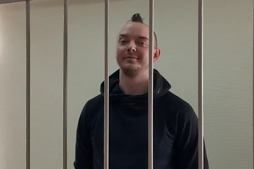 Журналисту Ивану Сафронову продлили арест еще на три месяца. Он находится в СИЗО уже полтора года