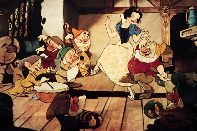 Disney показала первый кадр «Белоснежки» с Рейчел Зеглер в главной роли и сообщила о переносе премьеры