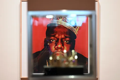 Знаменитую пластиковую корону рэпера The Notorious B.I.G. продали за $600 тысяч