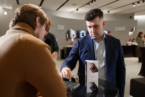 Ян Непомнящий с соперником