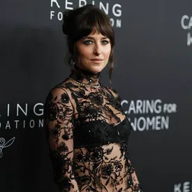 «Иногда это было по-настоящему страшно». Дакота Джонсон рассказала, каково было расти в семье знаменитостей