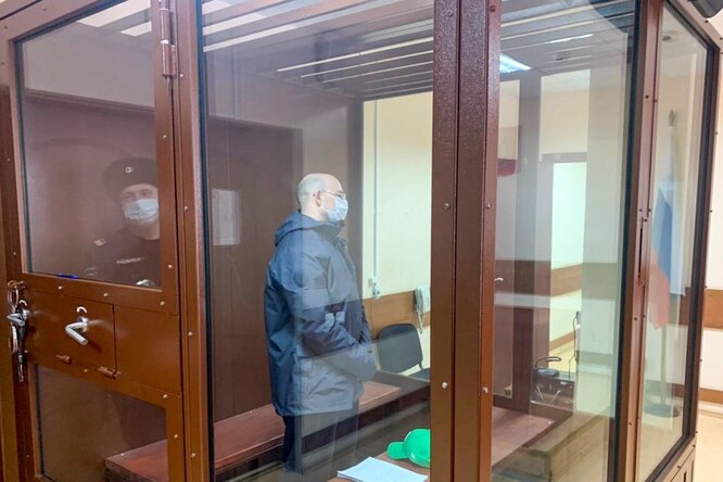 Суд в Москве приговорил к 2 годам колонии участника акции 23 января. Его признали виновным в нападении на полицейского