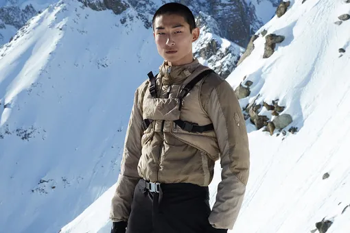 Мне бы в Альпы: 1017 Alyx 9SM и Moncler Genius показали вторую совместную коллекцию Мне бы в Альпы: 1017 Alyx 9SM и Moncler Genius показали вторую совместную коллекцию