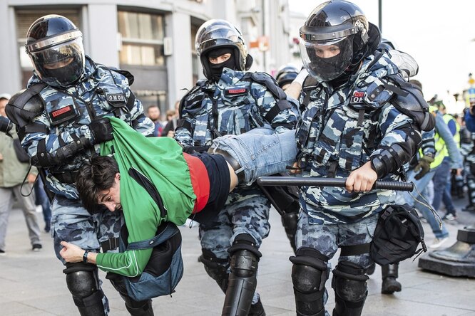 В Москве прошел митинг за свободные выборы. Задержаны сотни человек В Москве прошел митинг за свободные выборы. Задержаны сотни человек