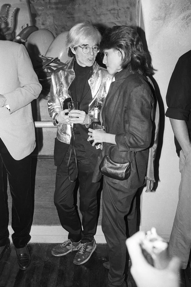 Энди Уорхол на открытии клуба Area в Нью-Йорке, 1983 год