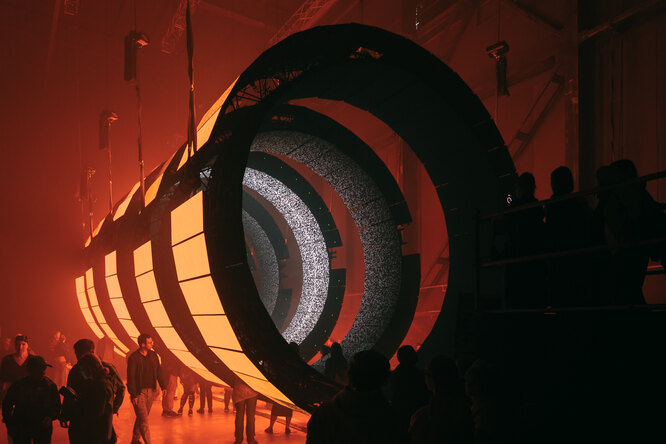 Инсталляция Coil студии «СЕТАП» Инсталляция Coil студии «СЕТАП»