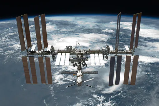 «Роскосмос» отправит на МКС двух космических туристов