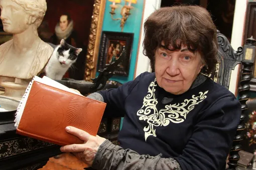 Умерла искусствовед Нина Молева. Она завещала России коллекцию картин, стоимость которой оценила в $2 млрд