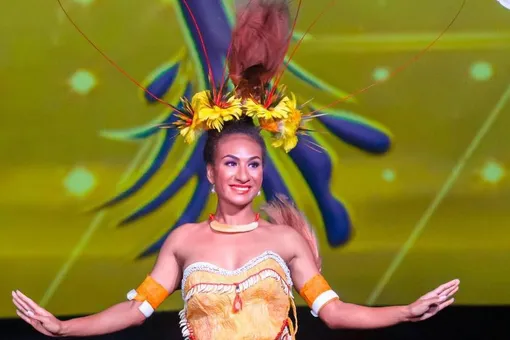 Мисс Папуа — Новая Гвинея лишили титула после того, как она станцевала тверк
