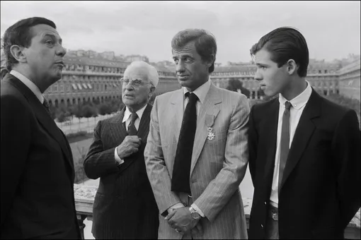 Поль, Жан-Поль и Поль Бельмондо-младший в Париже, сентябрь 1980 года.