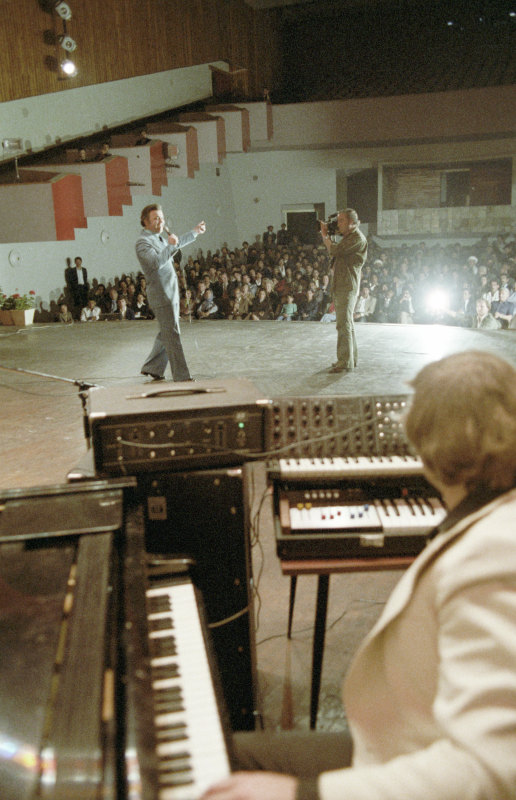 Выступление народного артиста РСФСР Иосифа Кобзона в Кабуле, 1980 год