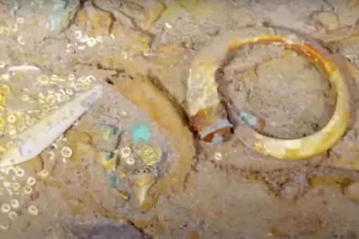 Среди обломков «Титаника» обнаружили золотое ожерелье с зубом мегалодона