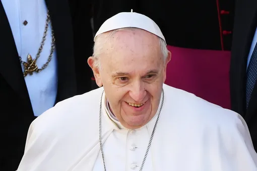 «Вам нет спасения. Слишком много алкоголя и мало молитв»: папа римский пошутил над священнослужителями из Бразилии