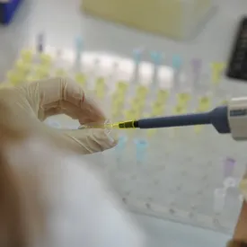 В США нашли полностью нейтрализующий коронавирус препарат