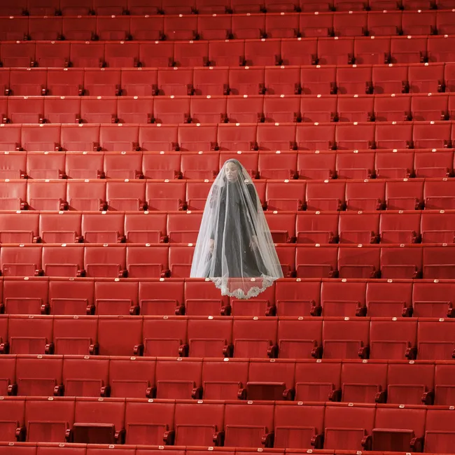 Голос вместо зрелища и проживание как новая практика взаимодействия с искусством