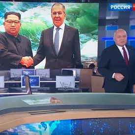 Ким Чен Ыну пририсовали улыбку в программе на «России 1» Ким Чен Ыну пририсовали улыбку в программе на «России 1»