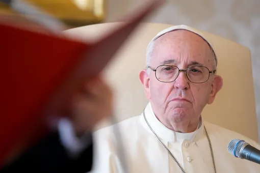 Папа римский призвал католиков молиться о вечной покорности роботов человечеству