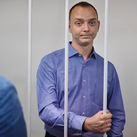 Ивану Сафронову предъявили обвинение в госизмене Ивану Сафронову предъявили обвинение в госизмене
