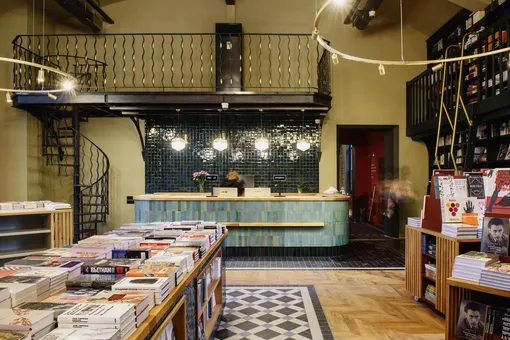 Книжный магазин «Подписные издания» в Петербурге расширился, заняв место бара