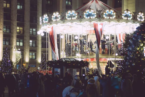В Москве на Новый год откажутся от фейерверков и массовых уличных концертов
