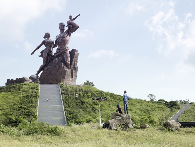 Монумент «Возрождение Африки»