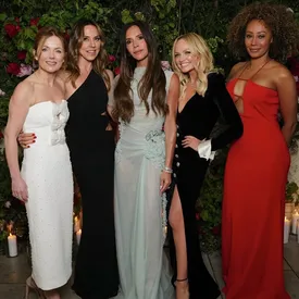 «Лучшая ночь в жизни!»: Spice Girls воссоединились на вечеринке в честь 50-летия Виктории Бекхэм «Лучшая ночь в жизни!»: Spice Girls воссоединились на вечеринке в честь 50-летия Виктории Бекхэм