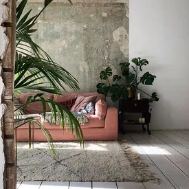 Много света и цветы в горшках: 13 Instagram-аккаунтов*, где искать вдохновение для обновления интерьера
