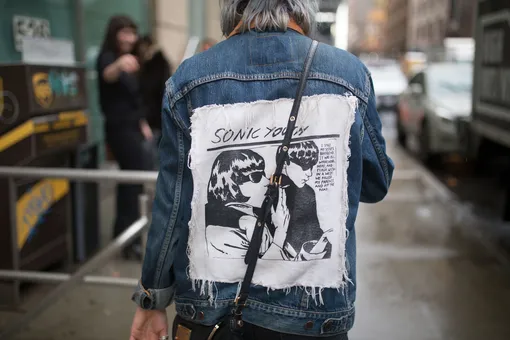 Принт в виде обложки альбома Goo группы Sonic Youth Принт в виде обложки альбома Goo группы Sonic Youth