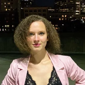 Американка сообщила в твиттере, что ее мама участвовала в митинге сторонников Трампа. Твит завирусился, теперь девушка объявила сбор средств на учебу