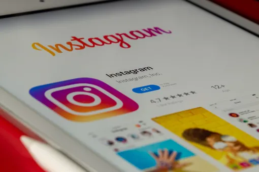 Mediascope: аудитория Instagram* в России снизилась на 16%, аудитория Facebook* — более чем на 40%
