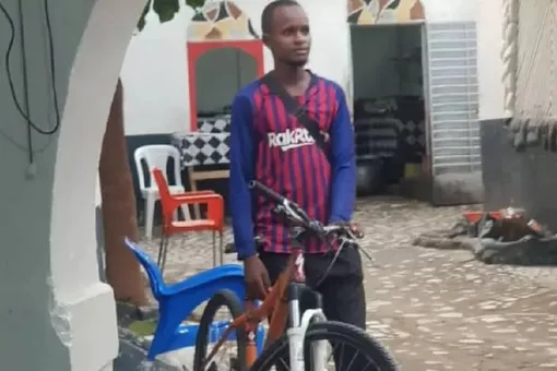 Студент из Гвинеи проехал на велосипеде 4000 км, чтобы поступить в университет. Его путешествие длилось четыре месяца