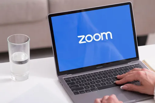 СМИ: Zoom запретил продавать доступ к сервису российским госучреждениям и госкомпаниям